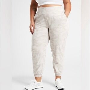 ATHLETA Womens Brooklyn Joggers Camo‎ Abalone Beige  Plus Size 24